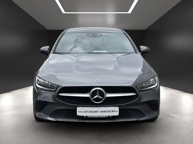 Mercedes-Benz Cla view 9