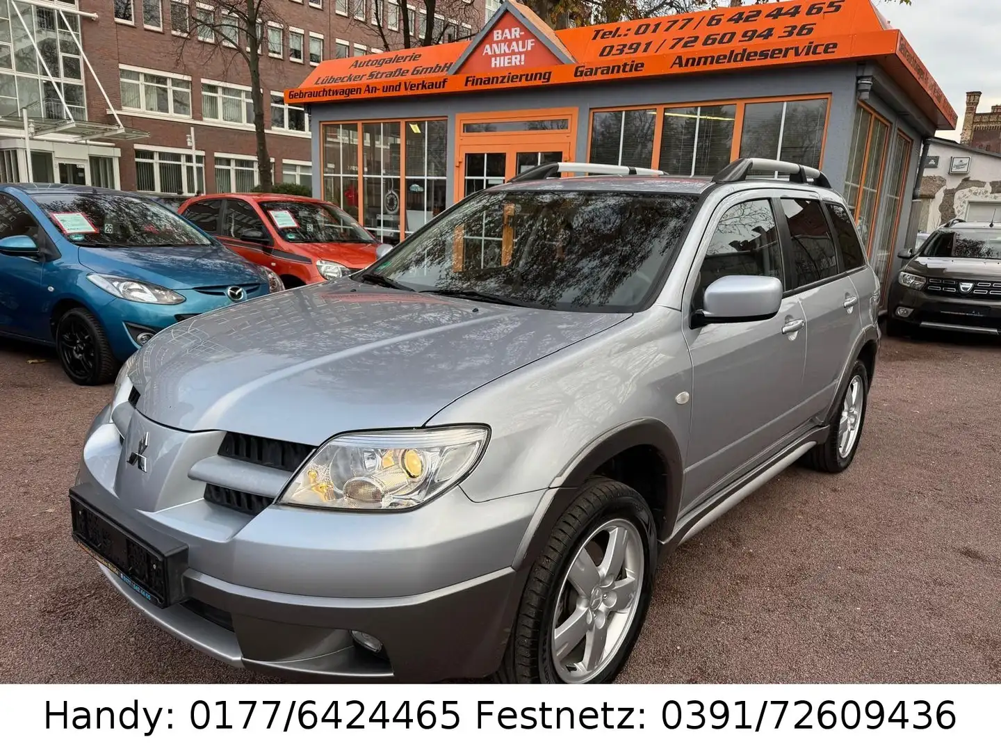 Mitsubishi Outlander 2.4 MIVEC Plus 2WD/2.HAND/SHZ/AHK/ALU Ezüst - 1