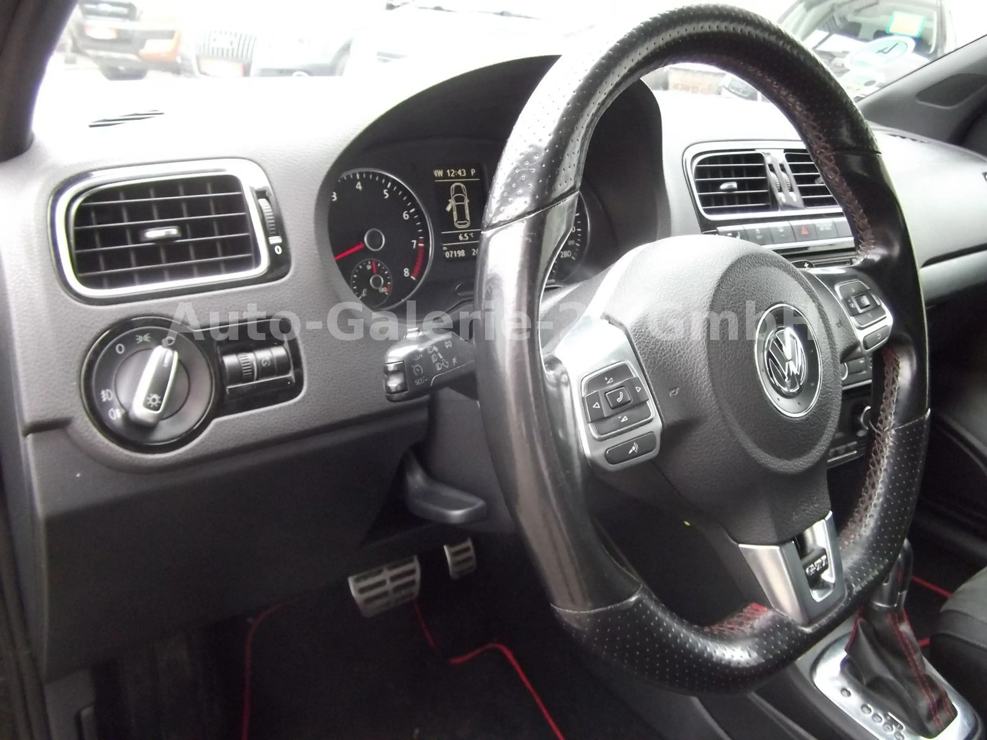 Volkswagen Polo V GTI Autom, Navi, Panorama — photo 11