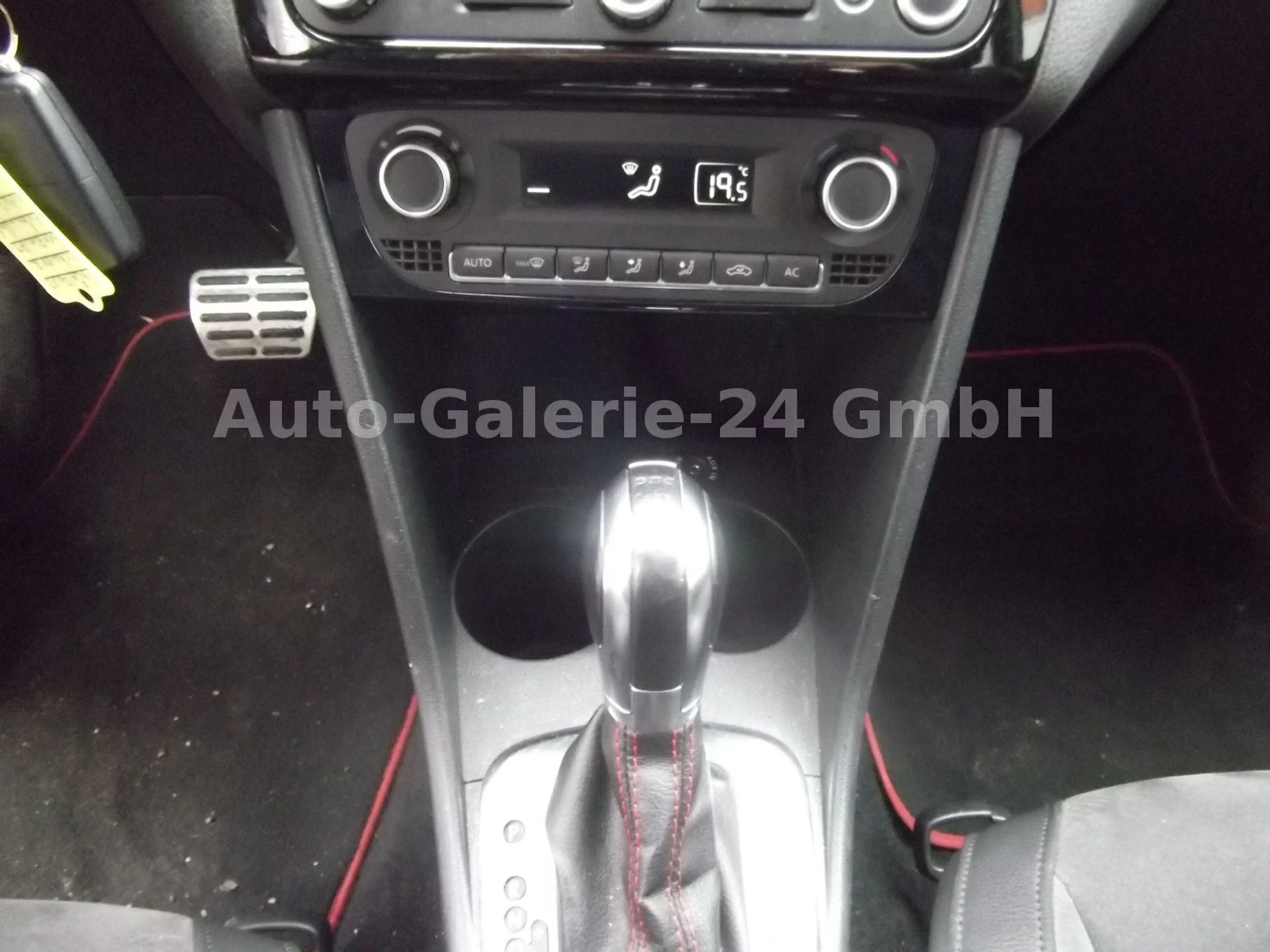 Volkswagen Polo V GTI Autom, Navi, Panorama — photo 15