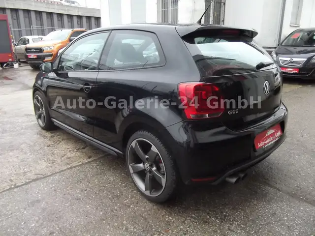 Volkswagen Polo view 4