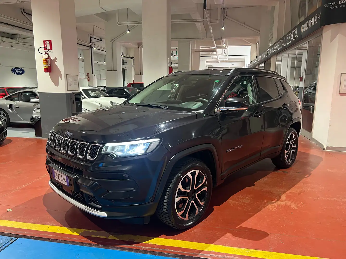 Jeep Compass 1.3 turbo t4 phev Limited 4xe KM 83.000 MOD 2022 Чорний - 2