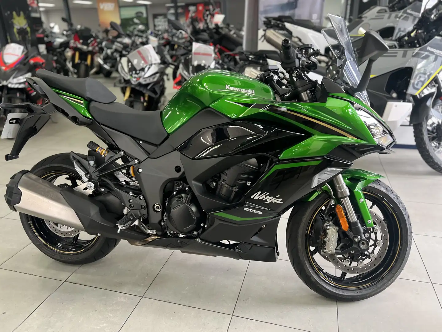 Kawasaki Ninja 1000SX Green - 1