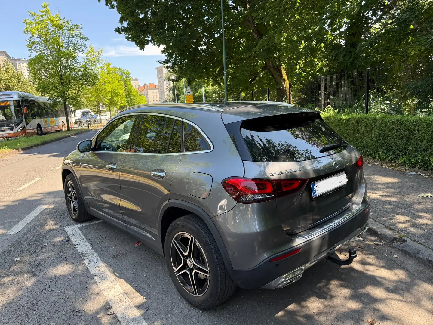 Mercedes-Benz GLA 200 Progressive Grijs - 2