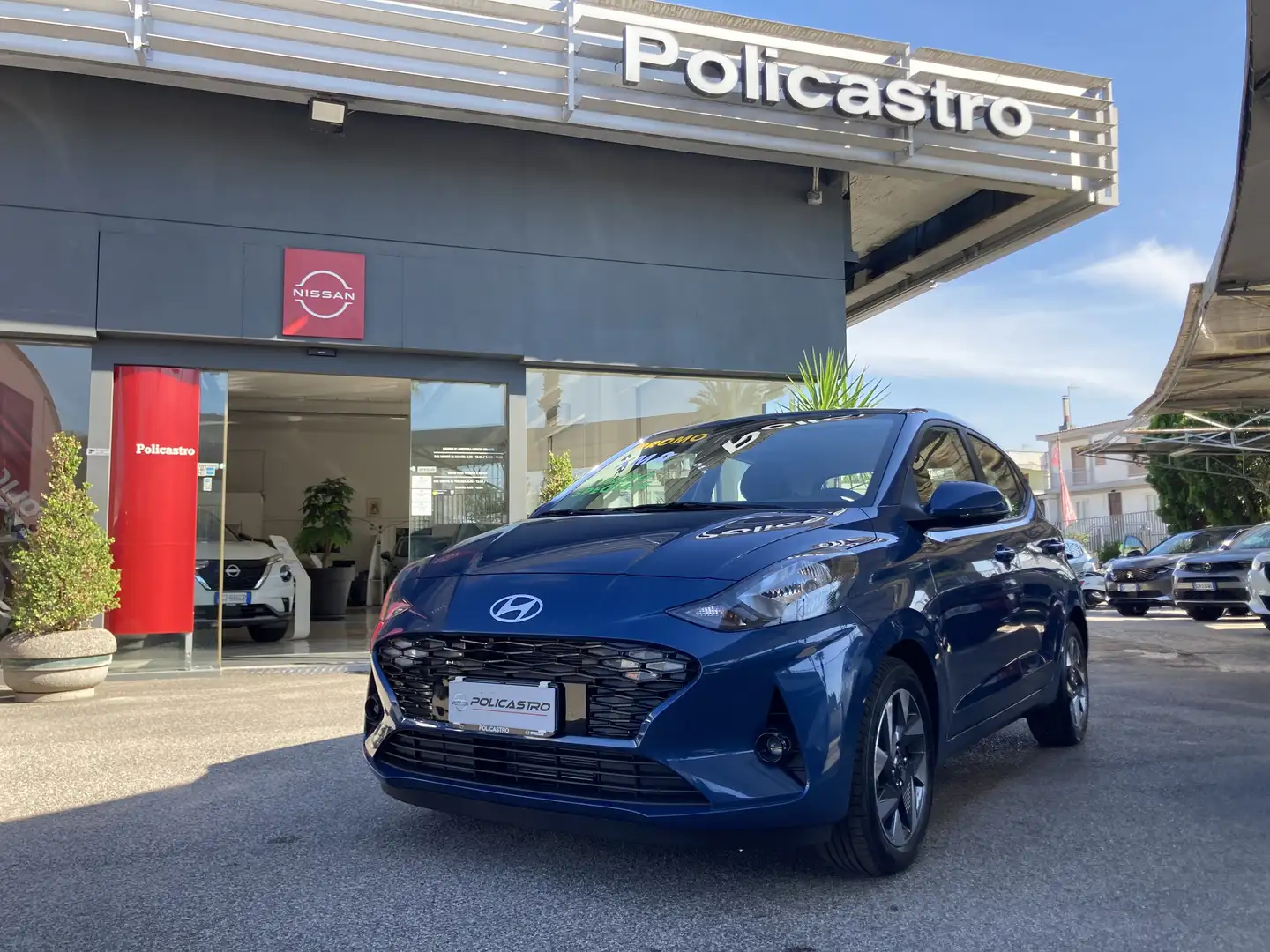 Hyundai i10 1.0 mpi Connectline 63cv GPL PDC CRUISE CAR-PLAY Grijs - 1