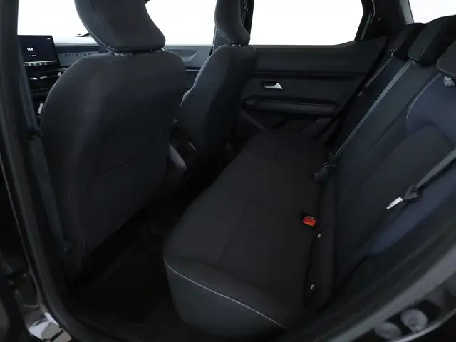 Dacia Duster view 12