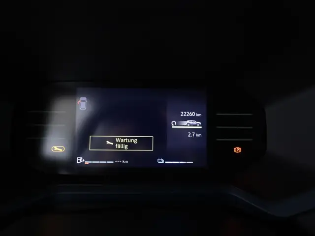 Dacia Duster view 14