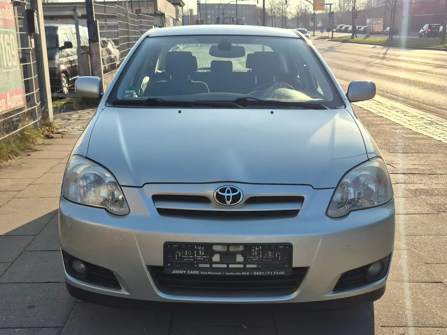 Toyota Corolla 1.4 Sol /Compact Grau - 2