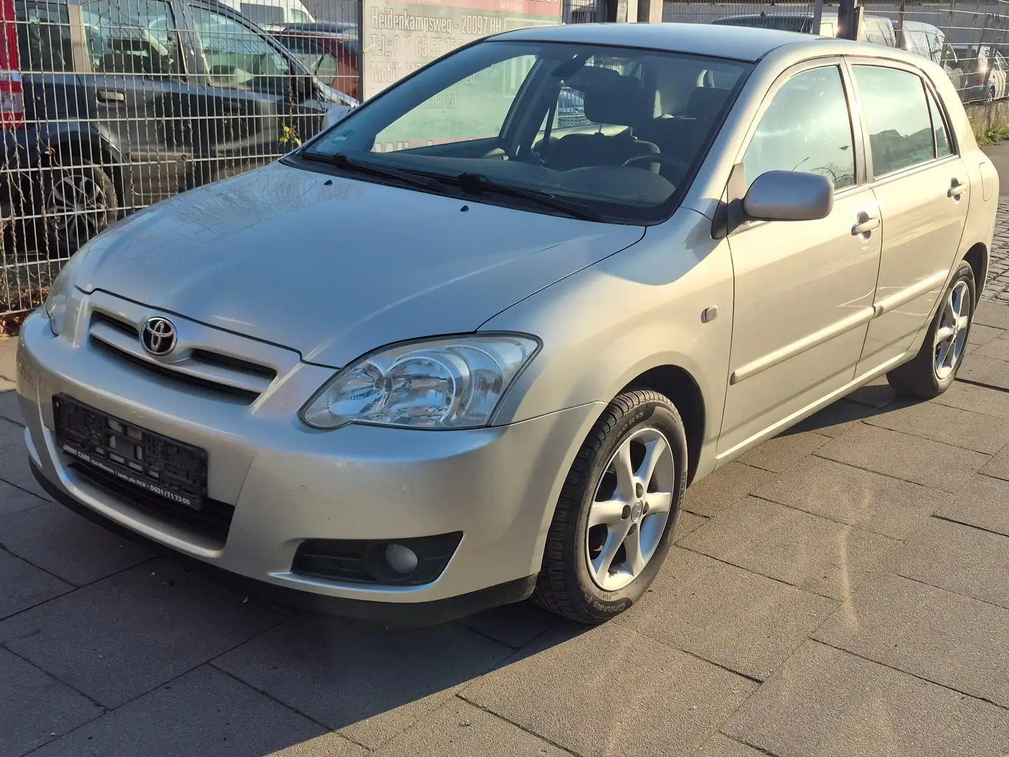Toyota Corolla 1.4 Sol /Compact Grau - 1