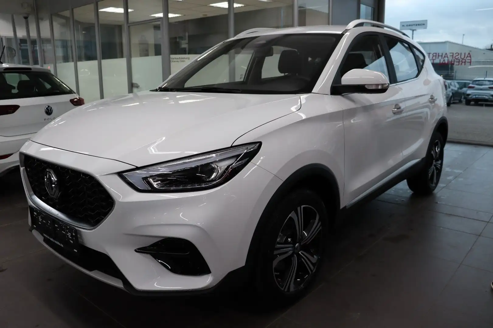 MG ZS 1.5 Navi LED R.Kamera BTH Tempomat PDC SOFORT Білий - 1