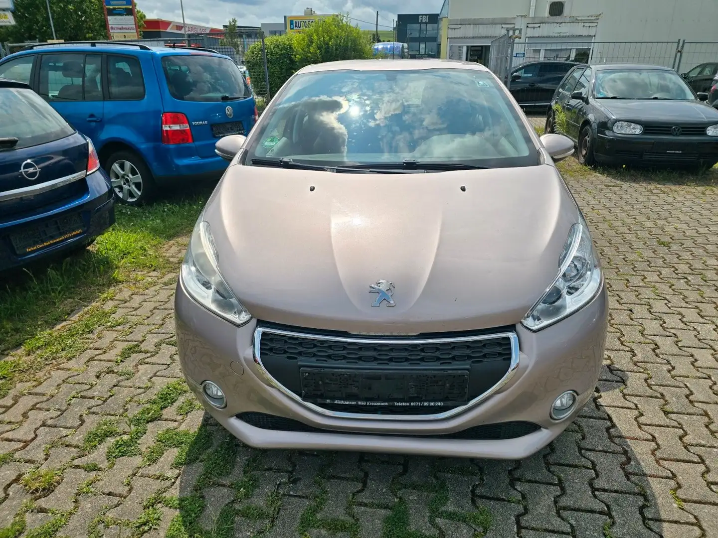 Peugeot 208 1.2 Active 82 VTi Violett - 2