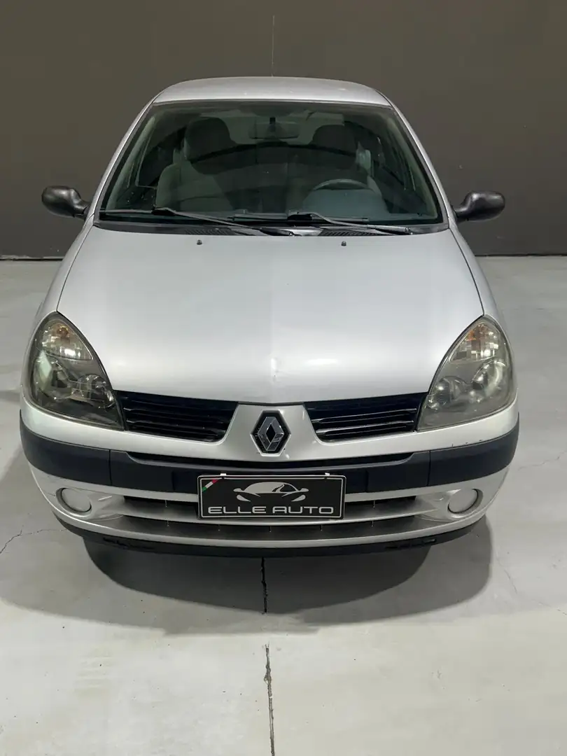 Renault Clio Clio 5p 1.2 16v Luxe Privilege Argent - 2