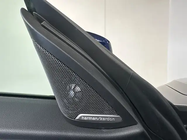 BMW 4 Series view 11