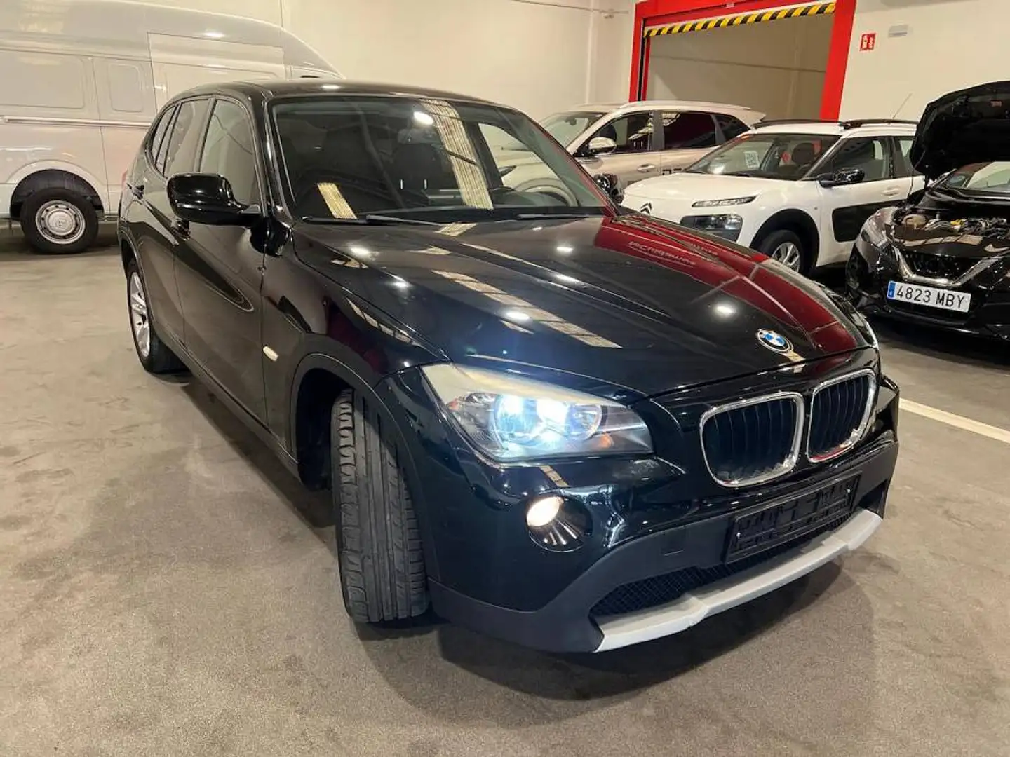 BMW X1 sDrive 18dA Negro - 1