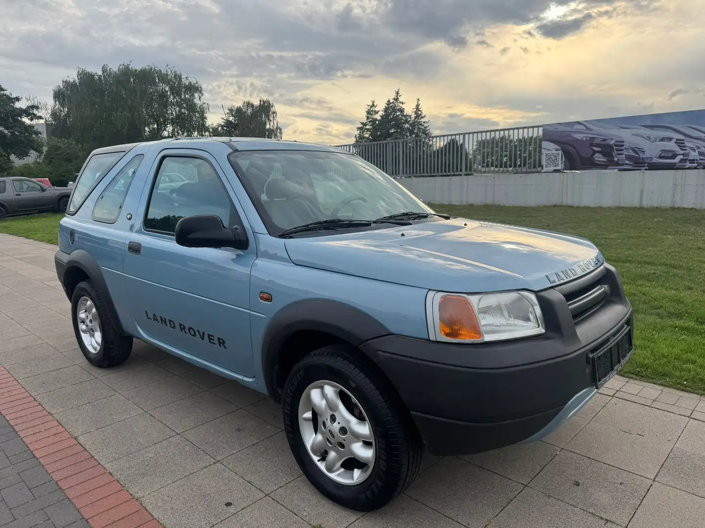 Land Rover Freelander 1.8i Softback 4×4 TÜV NEU Blau - 2