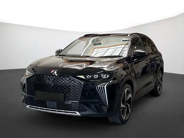 DS Automobiles DS 7 view 2