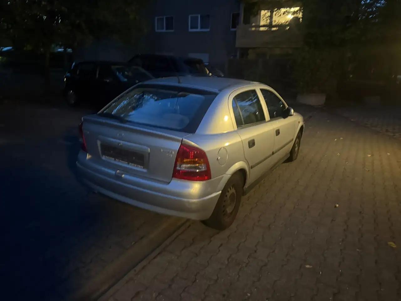 Opel Astra 1.2, foto 3