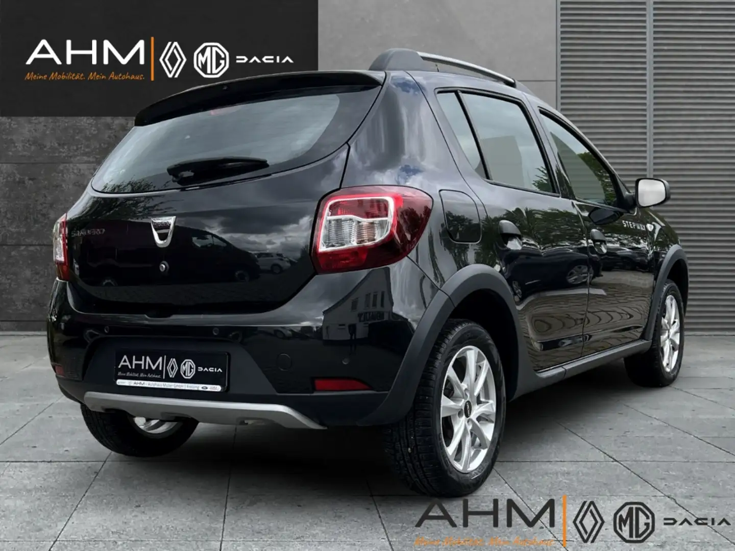 Dacia Sandero II Stepway Prestige 0.9 TCe 90 KLIMA NAVI Schwarz - 2