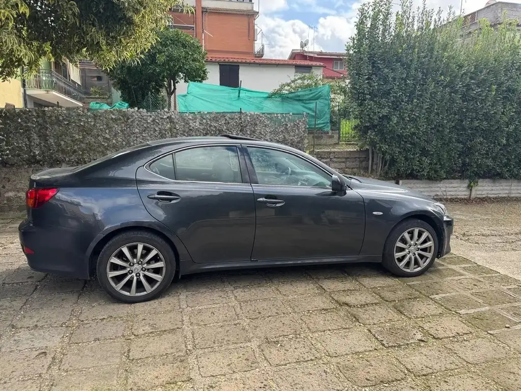 Lexus IS 220d 2007 из Европы — купить под ключ