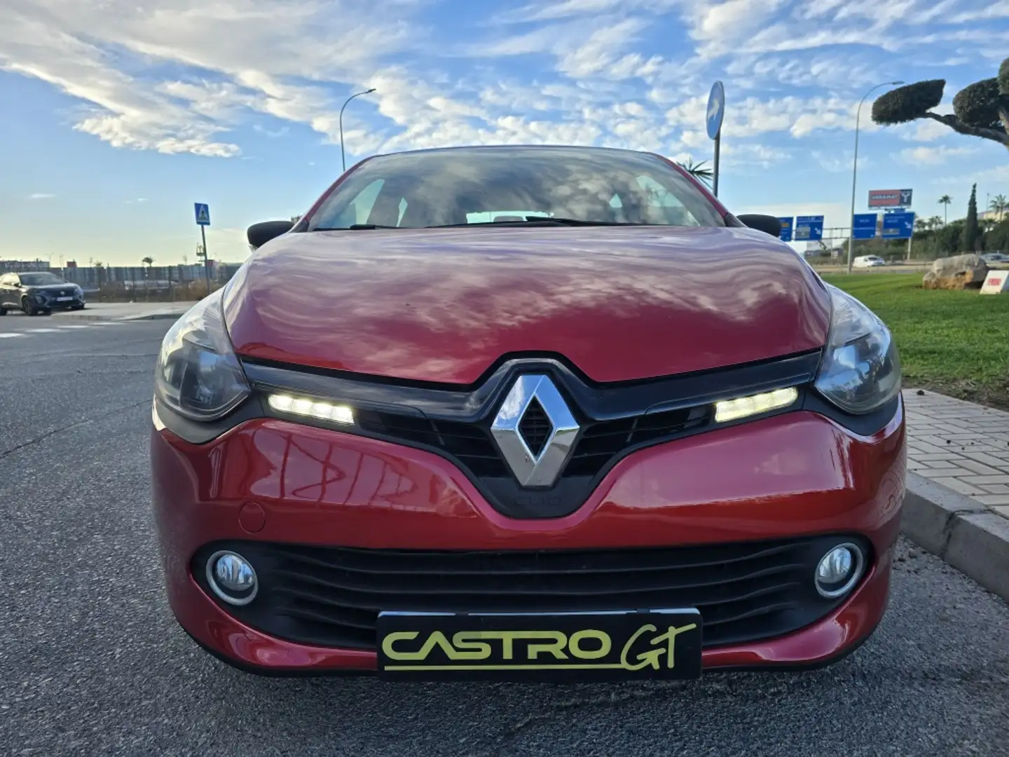 Renault Clio 1.2 Authentique Rojo - 2