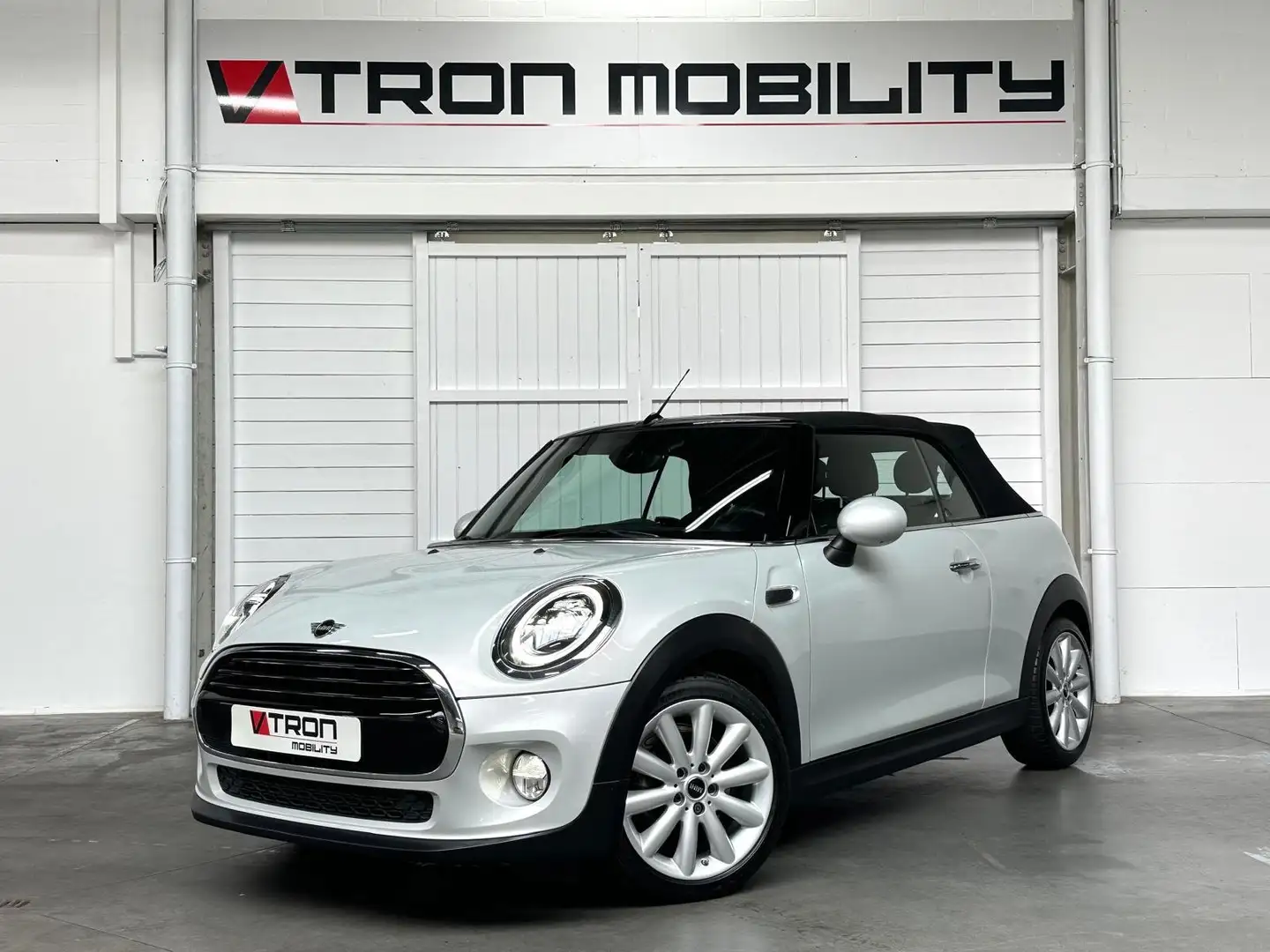 MINI Cooper Cabrio 1.5 Manueel PDC*LED*BLUETOOTH*RADIO*LIKENEW Gris - 1
