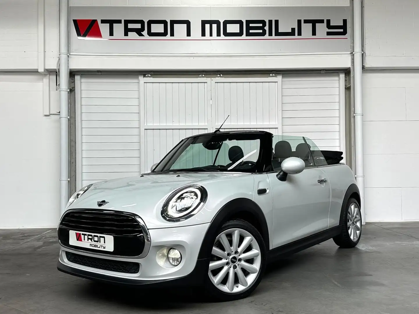MINI Cooper Cabrio 1.5 Manueel PDC*LED*BLUETOOTH*RADIO*LIKENEW Gris - 2