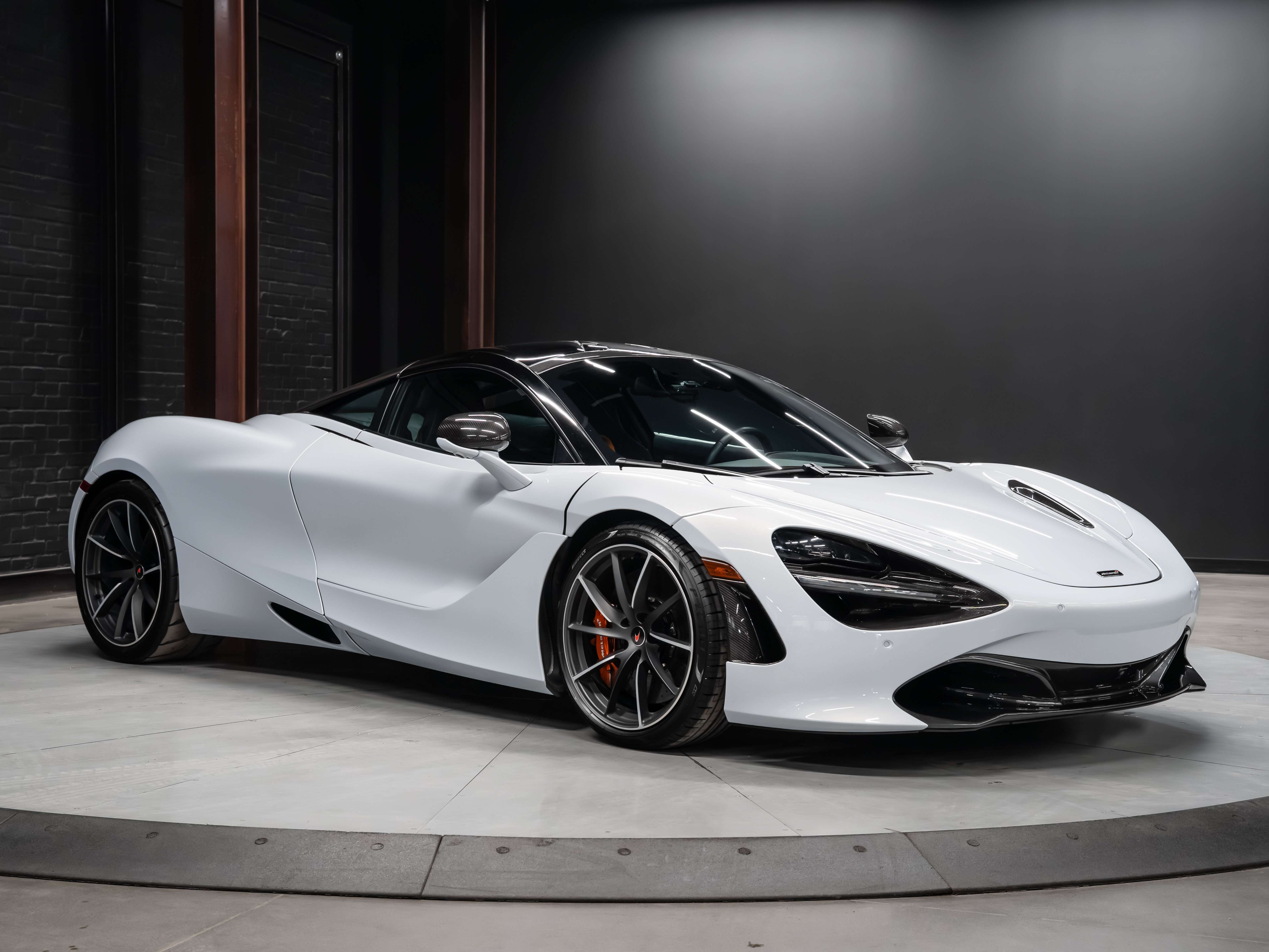 2018 McLaren 720
