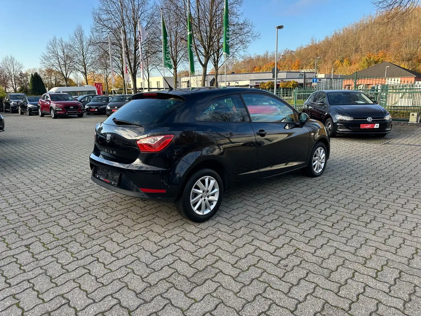 SEAT Ibiza Style DSG Viva 1.HAND Bi-Xenon PDC Klima Noir - 2