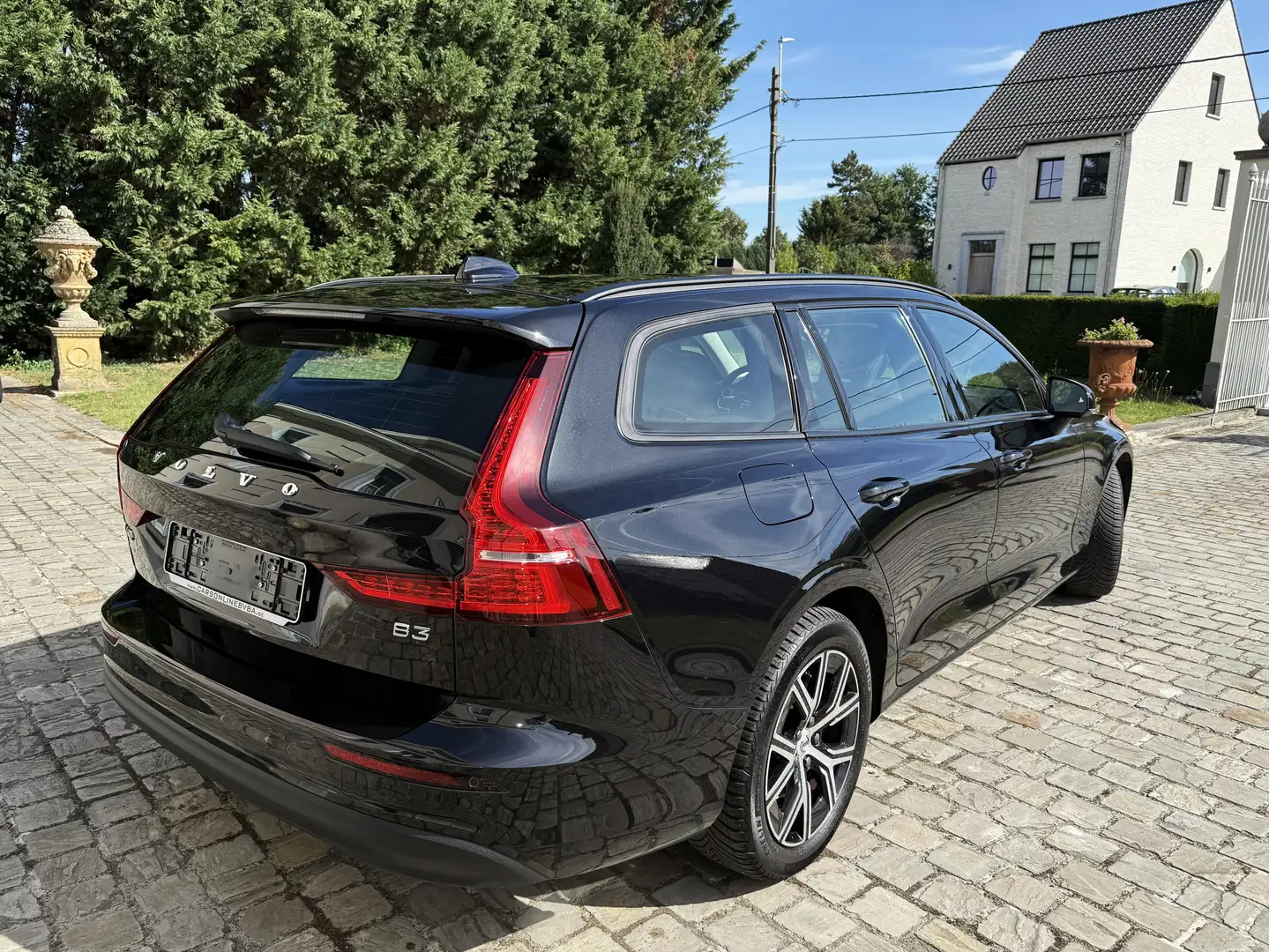 Volvo V60 B3 MHEV Leder, Carplay, Lane Assist, Garantie! Noir - 2