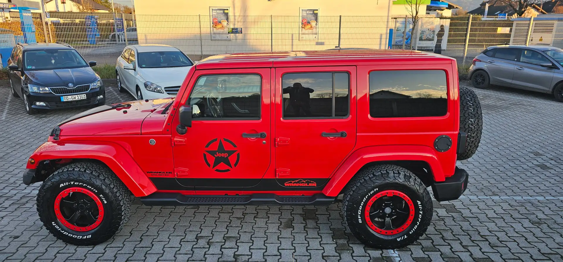 Jeep Wrangler 3.6*V6*Unlimited*Sahara*Aut.*Navi*Leder*SHZ*Tempo* Rot - 2