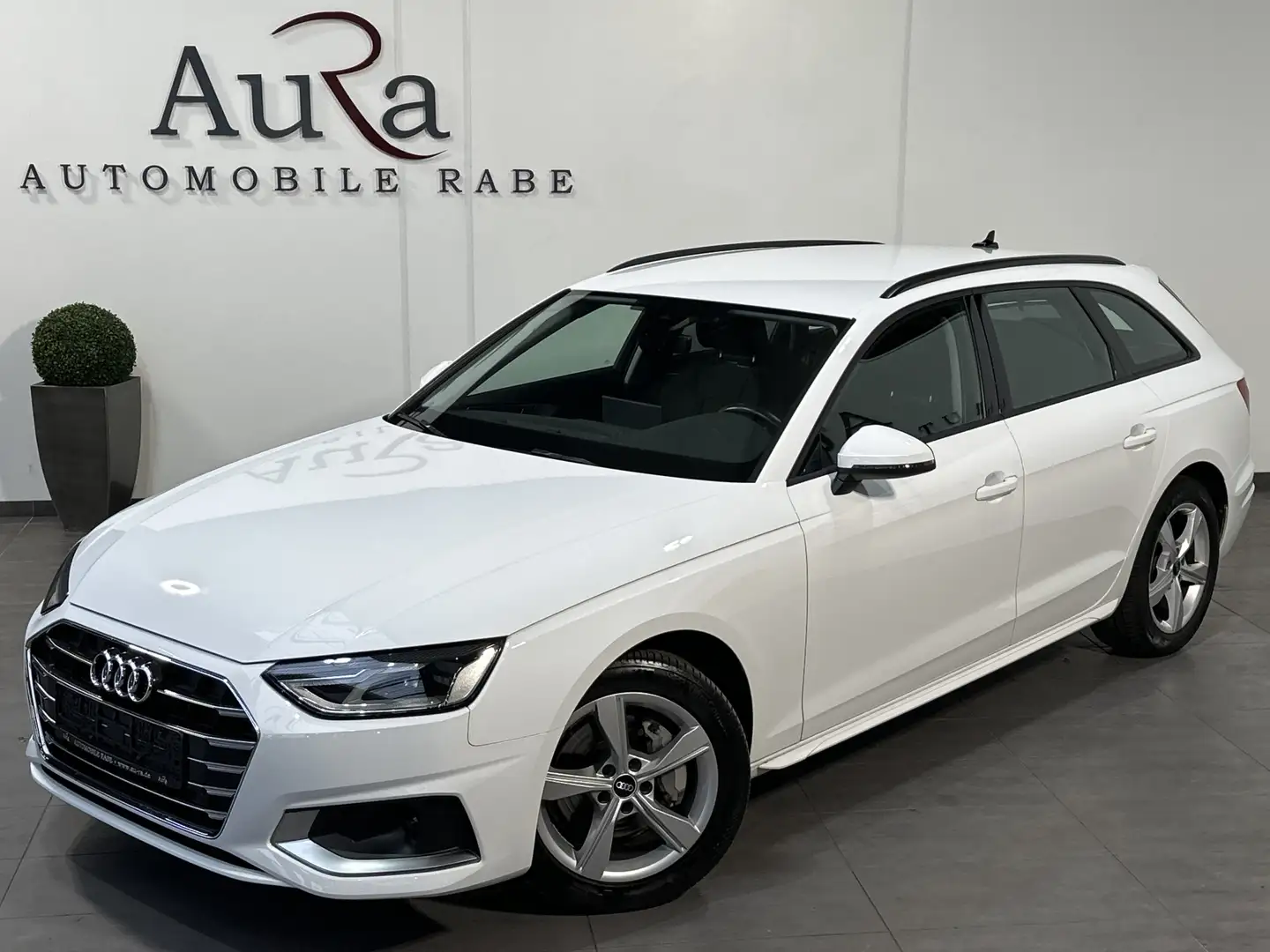 Audi A4 Avant 40 TFSI Advanced NAV+LED+STANDHEIZUNG Weiß - 1