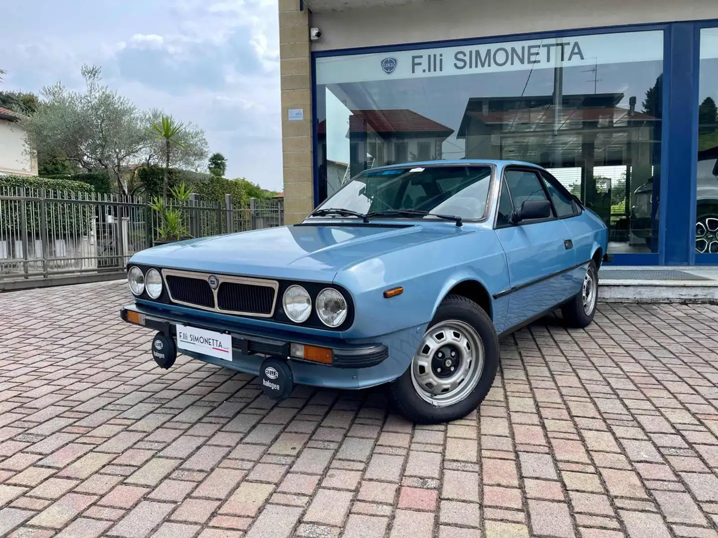 Lancia Beta Coupé 1.3 IV SERIE Bleu - 1