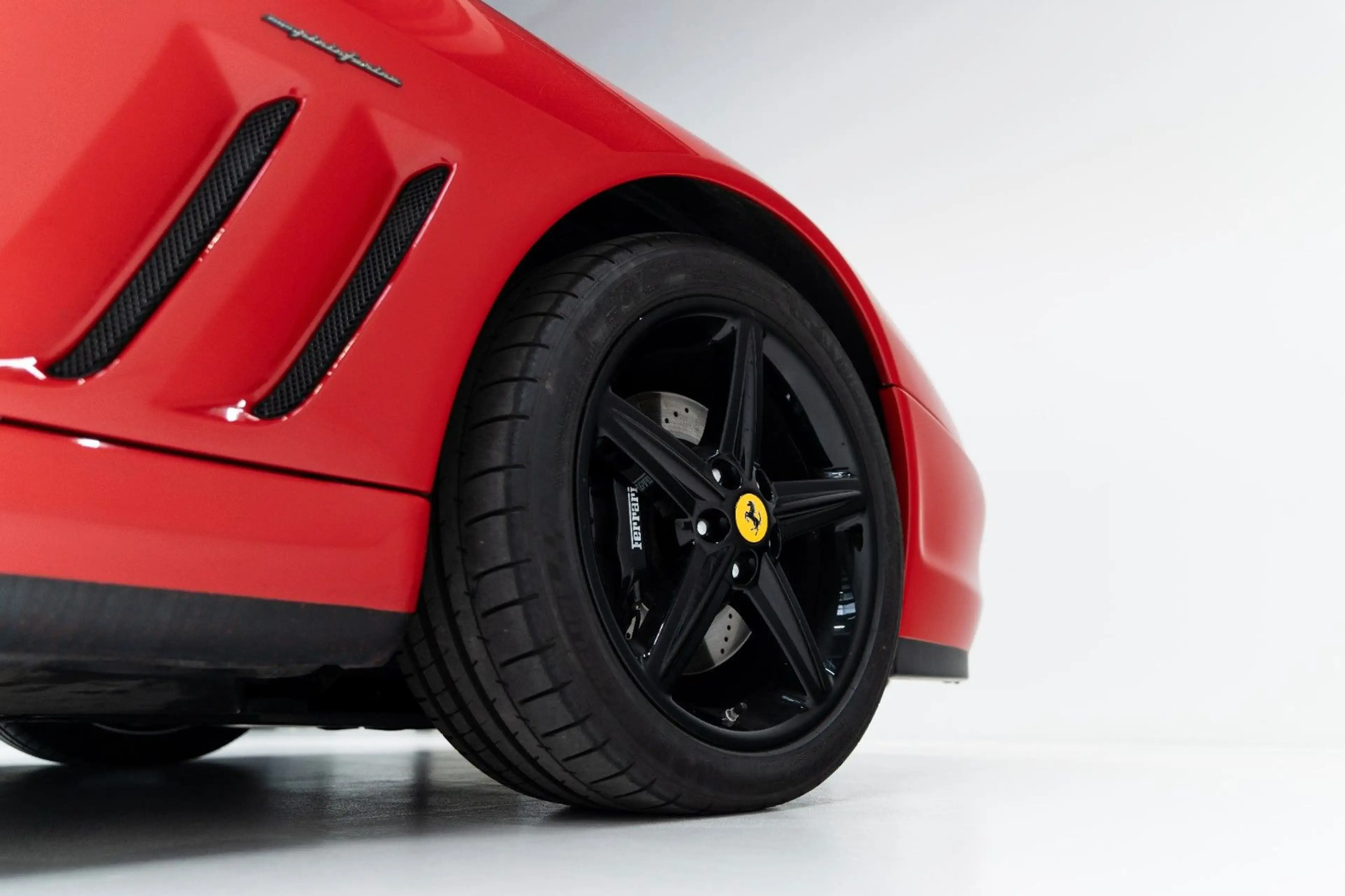 Ferrari 575 — photo 12