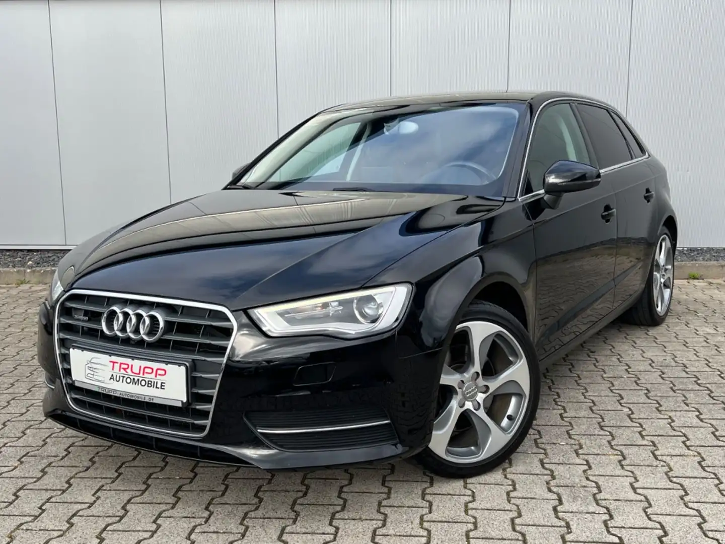 Audi A3 Sportback quattro 2.0TDI/XENON/SHZ/AHK/ACC Schwarz - 1