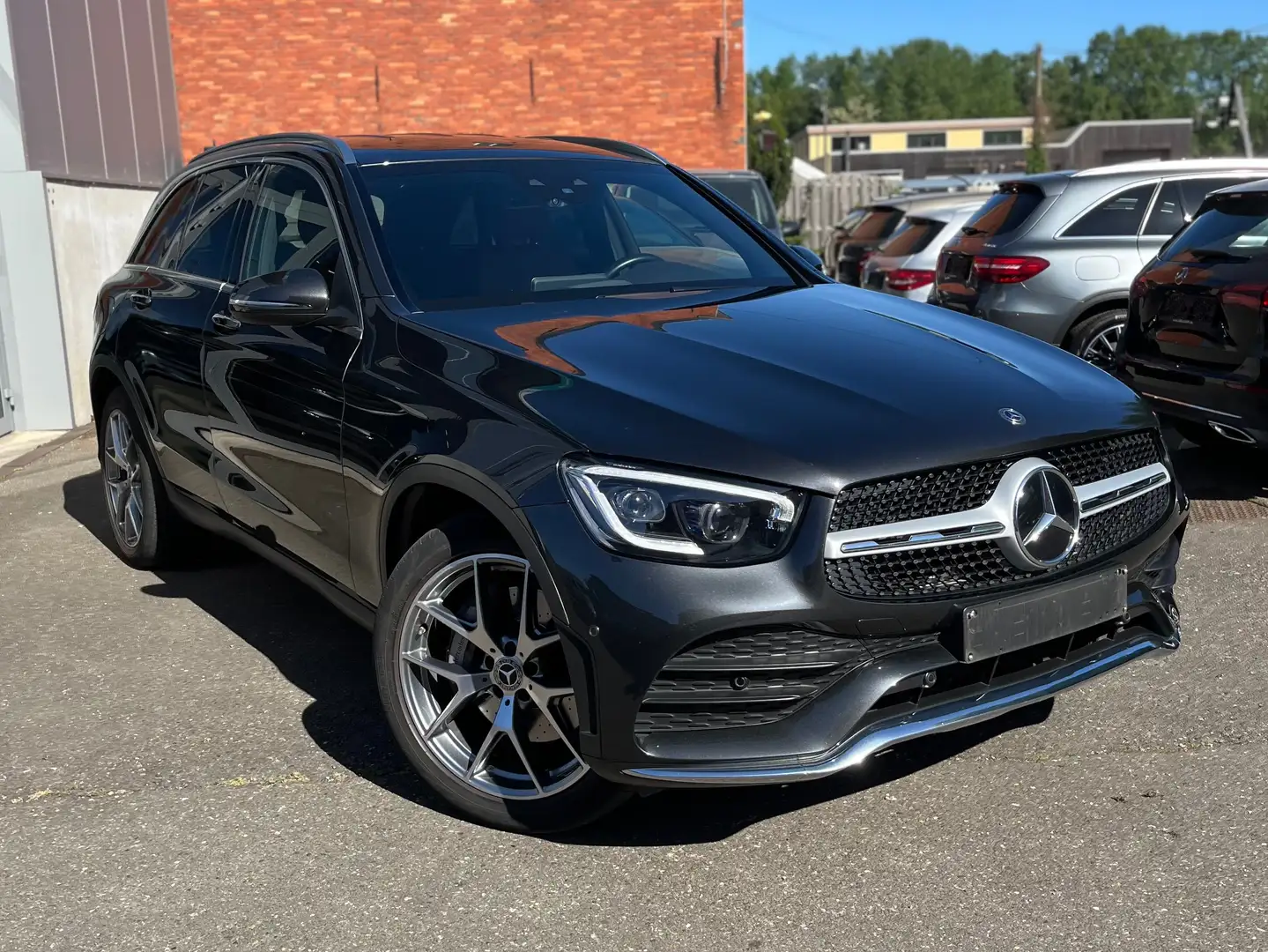 Mercedes-Benz GLC 220 d 4-Matic AMG line Grijs - 2