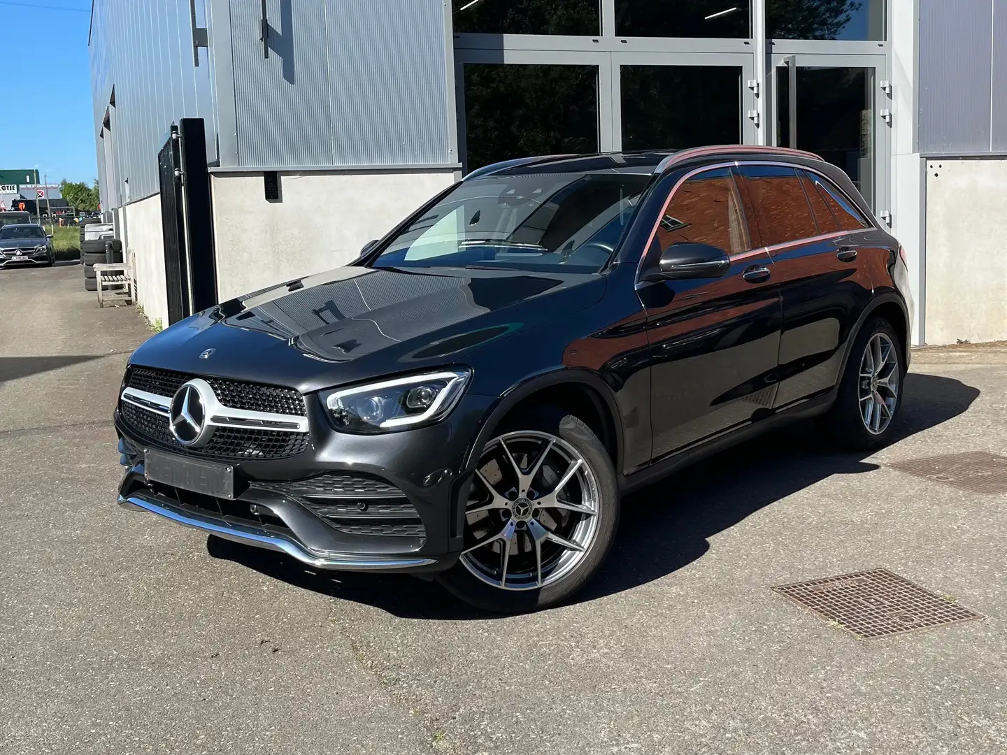 Mercedes-Benz GLC 220 d 4-Matic AMG line Grijs - 1