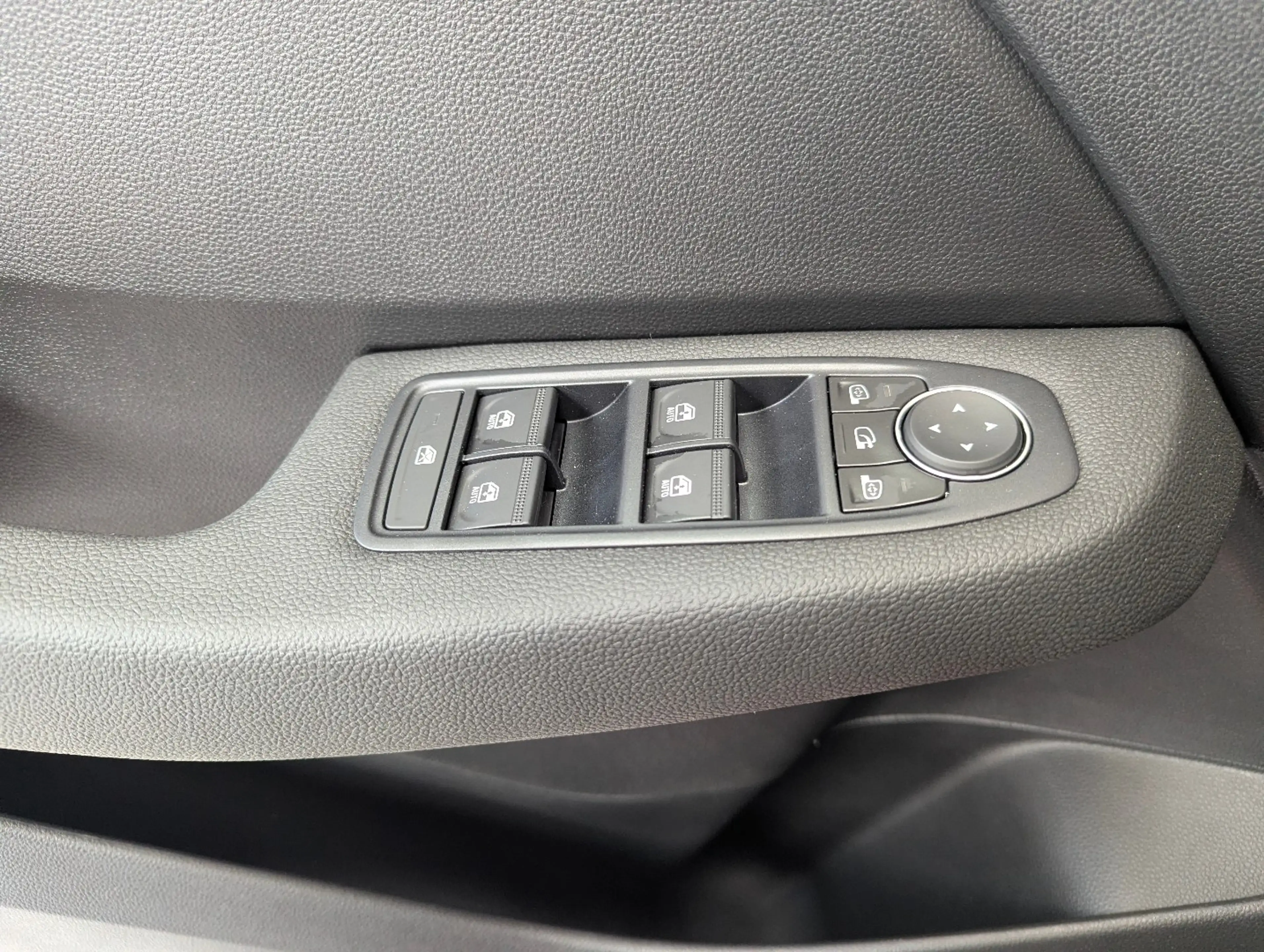 Mitsubishi Colt 1.0 Klima+Sitzheizung+Kamera+LED — photo 9