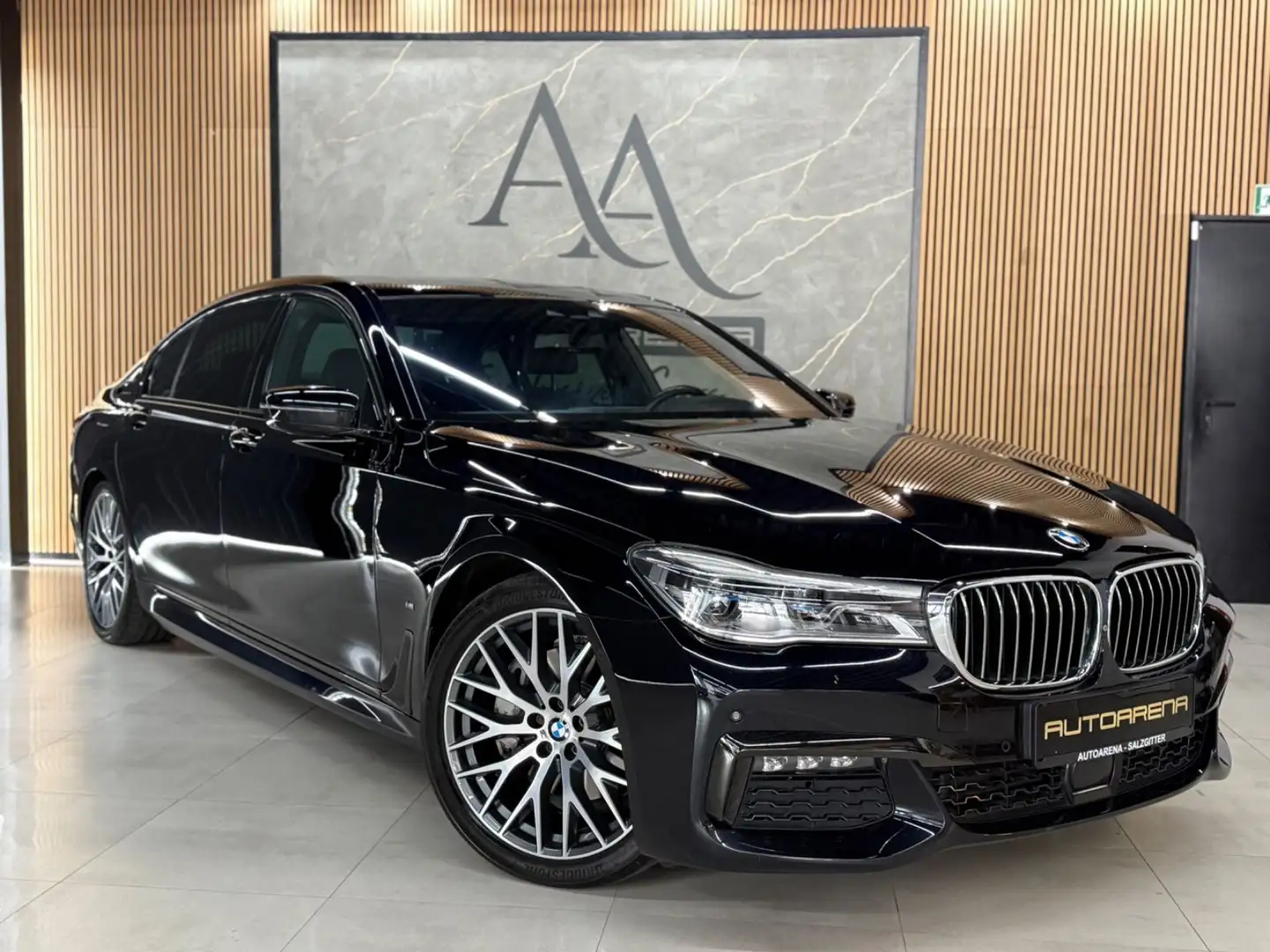 BMW 740 L e iPerformance M*LASER*PANO*B&W*R.KAM* Schwarz - 1