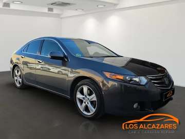 2.2i-DTEC Luxury Aut.