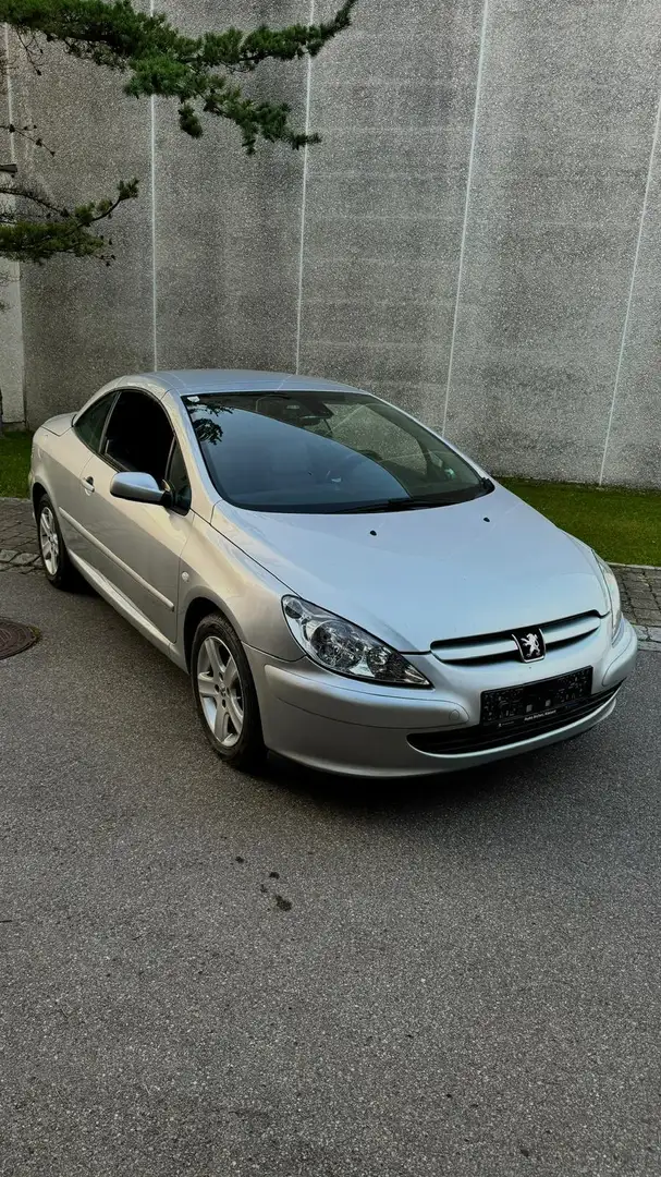 Peugeot 307 CC 1,6 16V Silber - 1