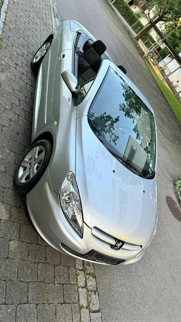 Peugeot 307 CC 1,6 16V Silber - 2