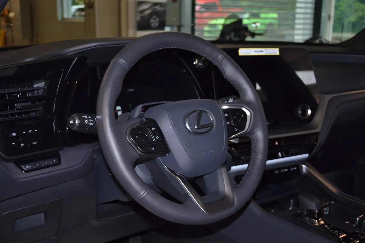 Lexus TX 350 снимка Lexus TX 350