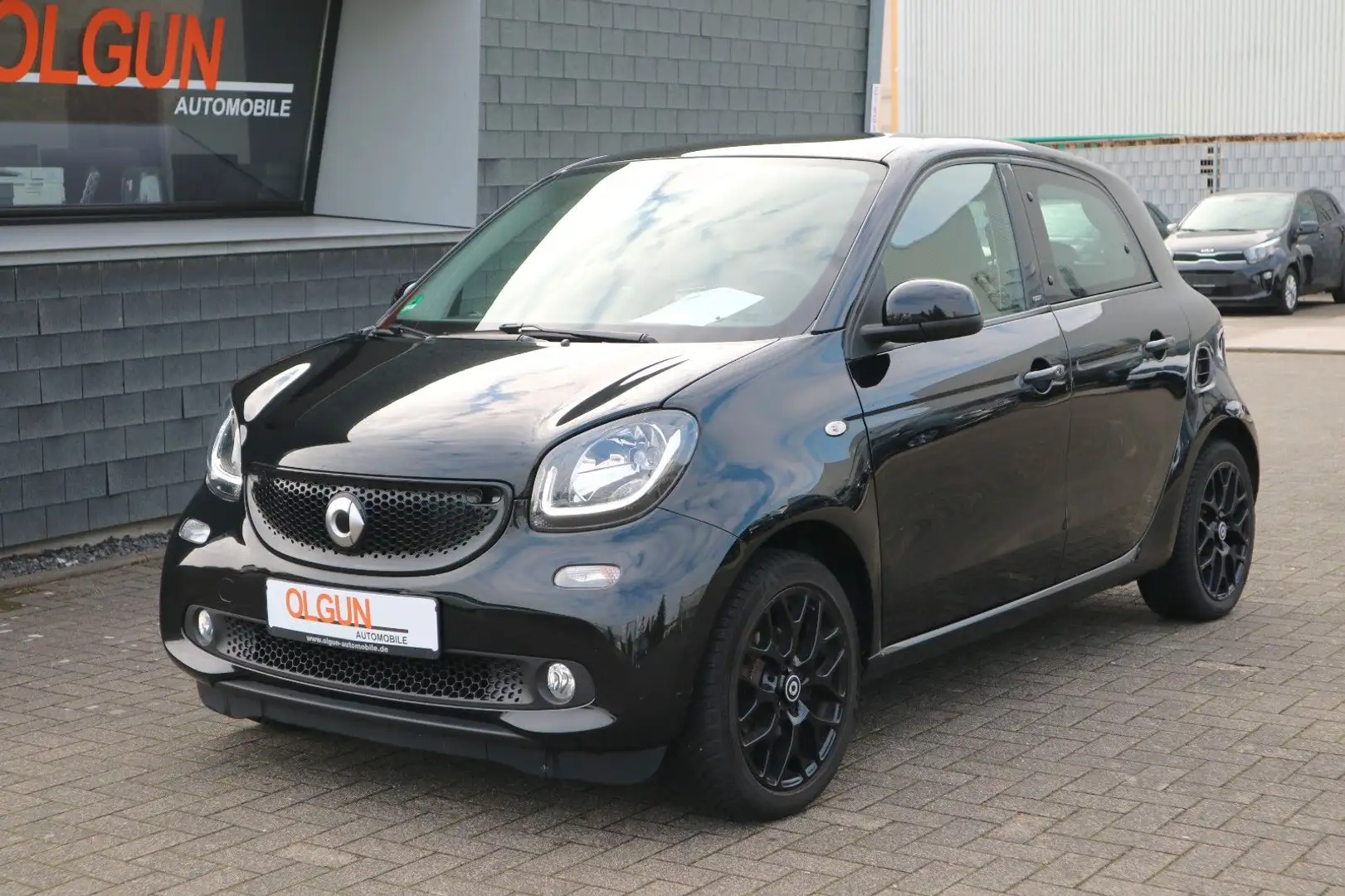 smart forFour forfour PRIME 66kW *LEDER*PANO*NAVI*CAM* Noir - 1