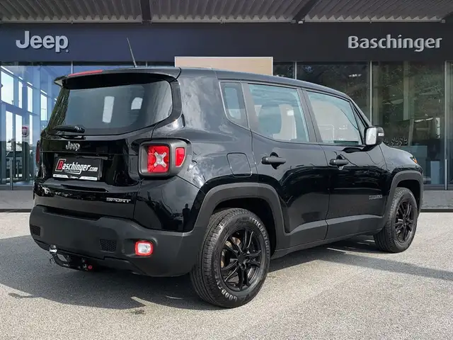 Jeep Renegade view 15