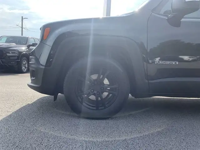 Jeep Renegade view 4