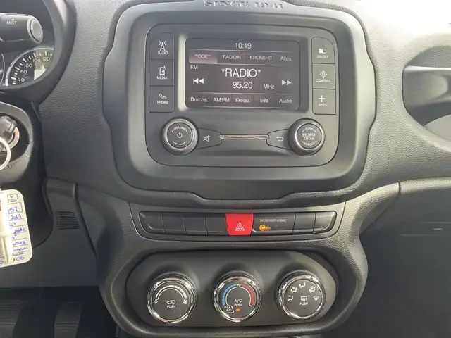 Jeep Renegade view 7