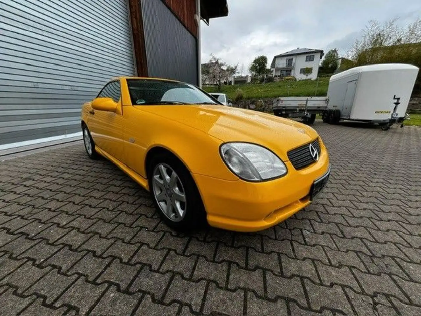 Mercedes-Benz SLK 200 **AMG-LINE** Gelb - 1