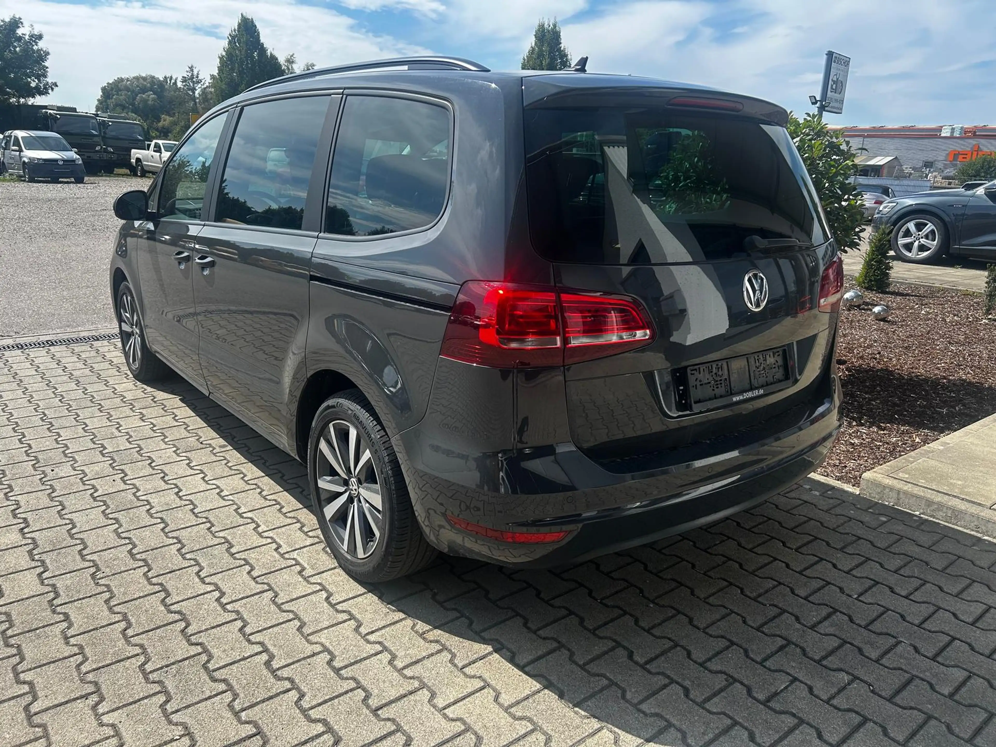 Volkswagen Sharan Highline Black Style 4M AHK Standheizung — photo 7