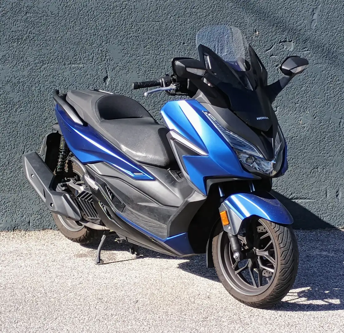 Honda Forza 125 Blau - 1