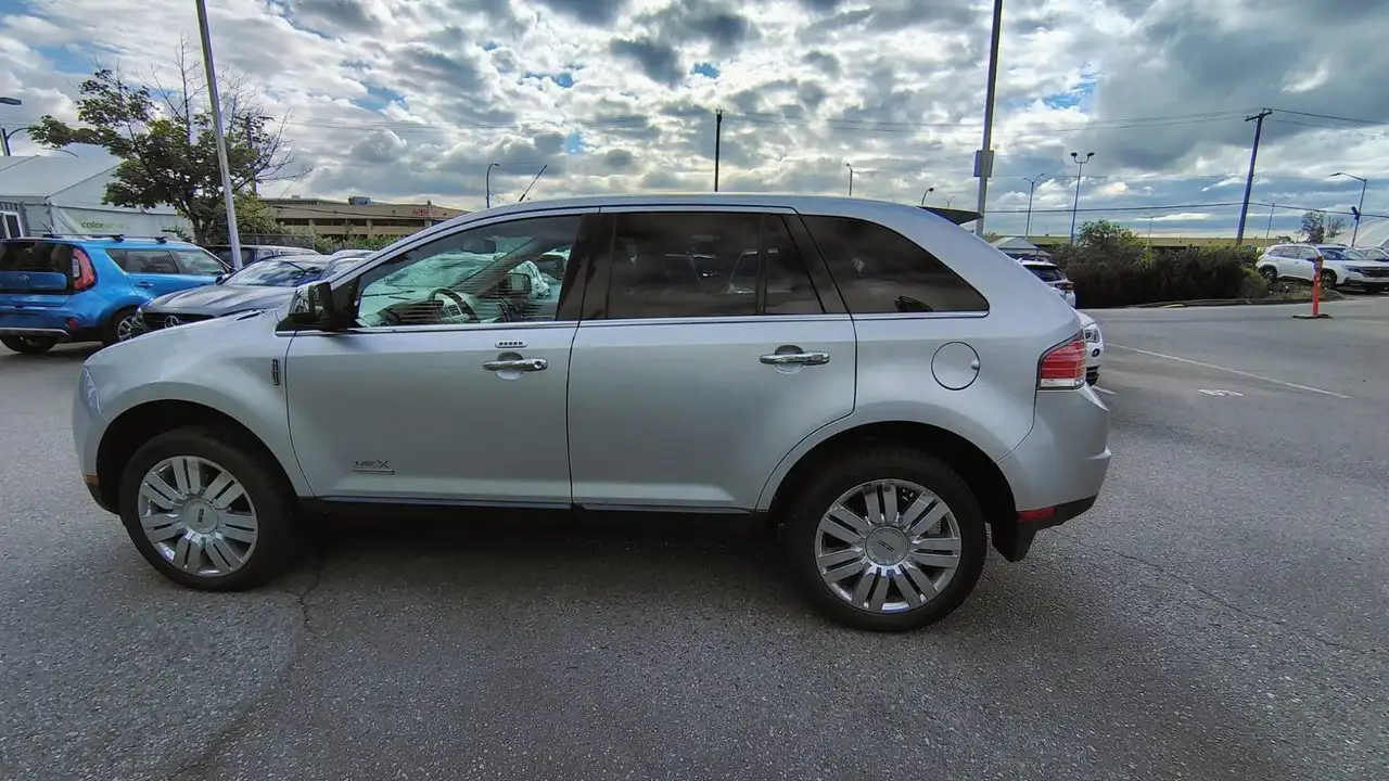 Lincoln MKX photo Lincoln MKX